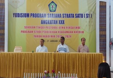 STIPAR ENDE GELAR YUDISIUM TAHUN AKADEMIK  2023/2024